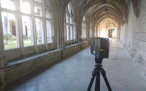 Scanner 3d dans le cloitre de l'Abbaye de Saint Wandrille